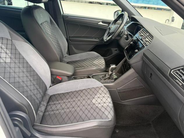 Volkswagen Tiguan 2.0 TDI 150 CV SCR DSG R-Line - Foto 10
