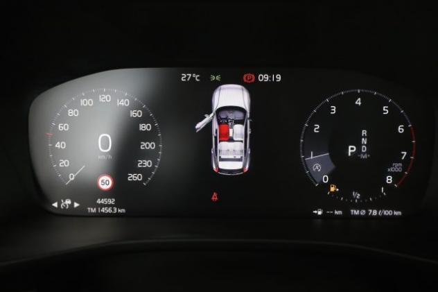 VOLVO XC40 XC40 T2 Geartronic Momentum Pro rif. 23833302 - Foto 7