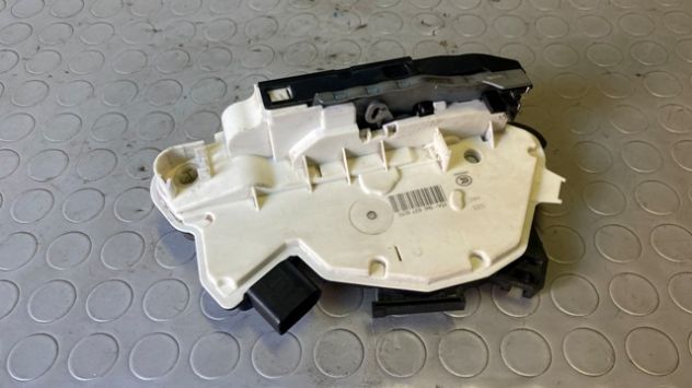 Chiusura centralizzata anteriore SX Skoda Fabia 5JF del 2012 (5N1837015C)