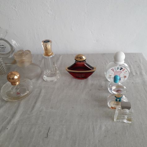 Bottigliette VUOTE profumi 1 euro l'una