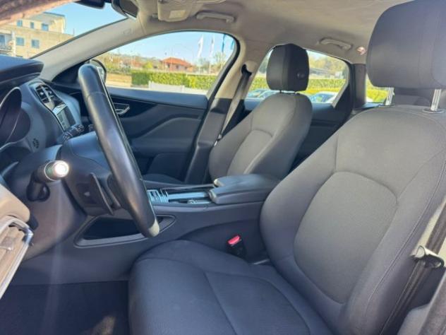 JAGUAR F-Pace 2.0 D 180 CV AWD aut. Pure rif. 23509269 - Foto 9