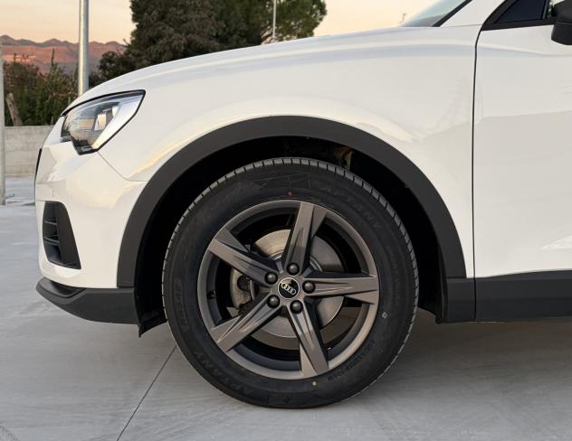 Audi Q3 Business 2.0 TDI 150CV 35 - Foto 8