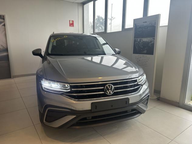 Volkswagen Tiguan 2.0 TDI 150 CV SCR DSG Life 7 POSTI - Foto 3