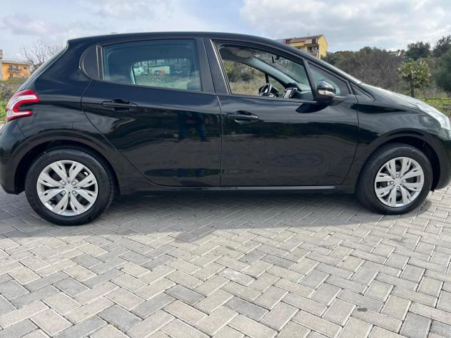Peugeot 208 1.4hdi O-C-C-A-S-I-O-N-E 2013 - Foto 9