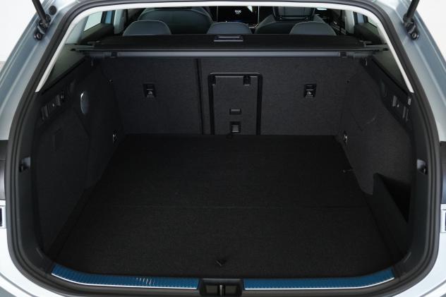 Volkswagen Passat 1.5 TSI DSG eHybrid Business 150kW 204CV - Foto 6