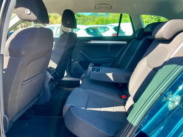 Skoda Superb SW 2.0 TDI 150 CV Executive - Foto 8