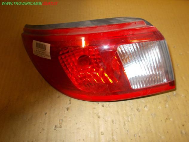 FANALE POST. PARTE EST. S. CABRIO MITSUBISHI COLT (Z30) CZC Parti elettriche Fanaleria Fanali Fanale post. sx. MITSUBISHI - COLT CZC - 01-02-2005