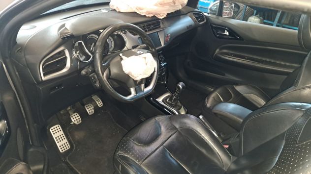 Ricambi vari Citroen DS3 1.6 benzina del 2014 - Foto 7