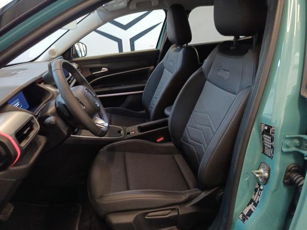 Jeep Avenger e-Hybrid 1.2 MHEV e-Hybrid Turbo Summit - Foto 8