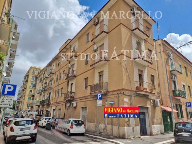 FOGGIA - VENDESI -VIA ZARA 54 - 1° PIANO - VANI 3/MQ.110 + PIANO TERRA MQ. 25