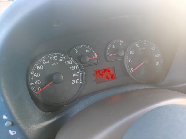 Fiat Doblo 1.9 JTD vetrato 5 posti - Foto 9