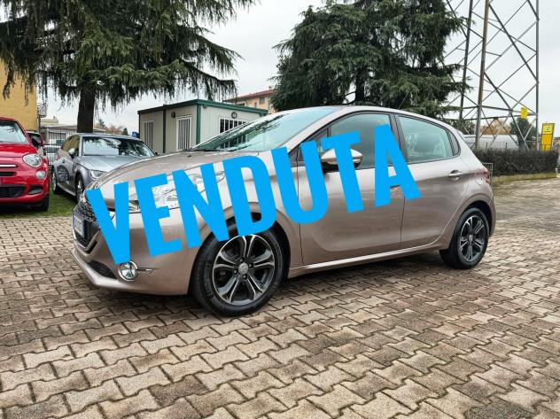 Peugeot 208 1.4 e-HDi 68 CV S&amp;S robotizzato 5 porte Active AUTOMATICA OK NEOPATENTATI