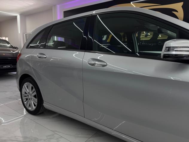 Mercedes-benz Classe B 180d Premium - Foto 4