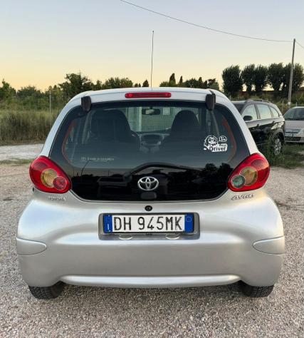 Toyota Aygo 1.0 12V VVT-i 5 porte - Foto 6