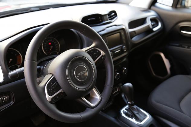 Jeep Renegade 1.3 T4 DDCT Longitude - Foto 5