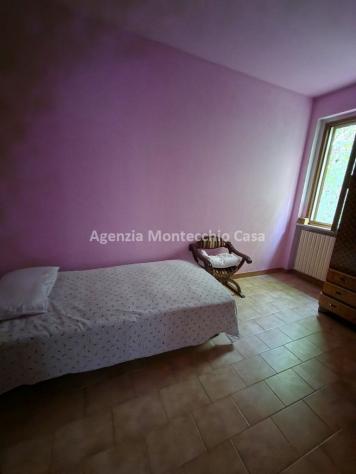 CASA SINGOLA CON DUE APPARTAMENTI, AMPIO TERRENO E VISTA PANORAMICA - Foto 15