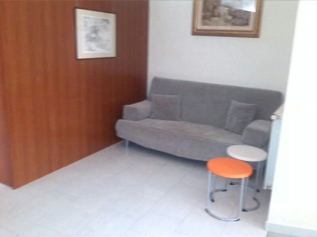 MOCCIA CASERTA CENTRO AMPIO MONO ARREDATO CORSO TRIESTE (B4) - Foto 2
