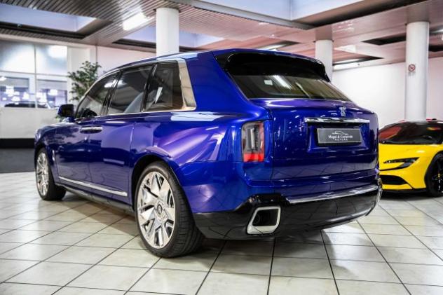 ROLLS-ROYCE Cullinan FULL SPECS|BESPOKE AUDIO&INTERIOR|REAR THEATRE rif. 23547297 - Foto 5