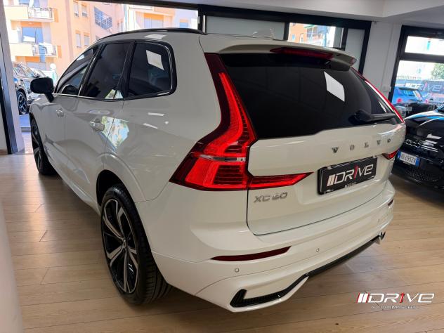 VOLVO XC60 (2017--) XC60 B4 (d) AWD Geartronic R-design - Foto 5