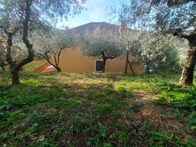 Villa in vendita a Ombreglio di Brancoli - Lucca 250 mq Rif: 1242423
