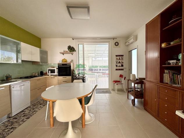 Rif. 2480 - Villa a schiera con verande e giardino a Marina di Ragusa - Foto 10