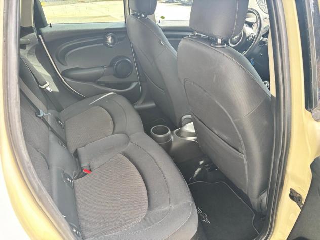 Mini Cooper D 5 pt 115 cv - Foto 3