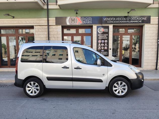 Peugeot Partner Tepee 1.6 BlueHDi 100CV Outdoor - Foto 10