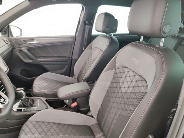 Volkswagen Tiguan 2.0 TDI SCR 110KWR-Line DSG - Foto 9