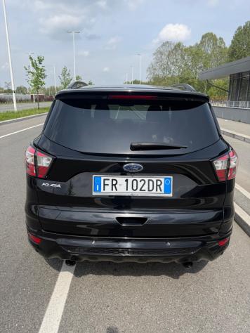 Ford Kuga 1.5 TDCI 120 CV S&S 2WD ST-Line - Foto 8