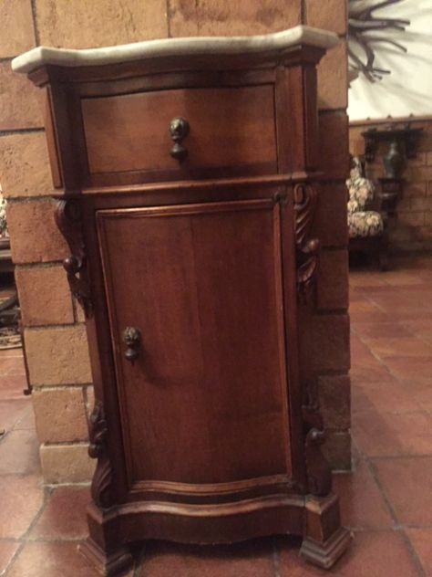 comodino fine 800