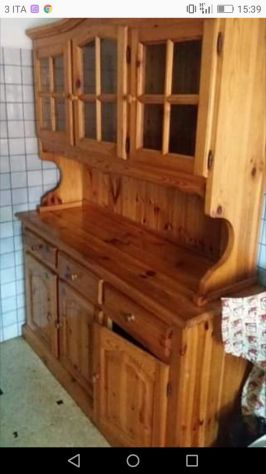 Credenza a tre ante tinta miele o noce
