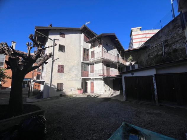 casa indipendente in vendita ad Ivrea