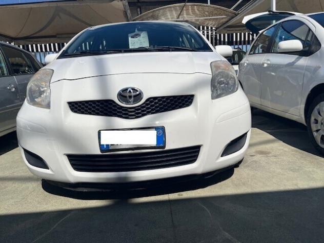 TOYOTA YARIS 1,0