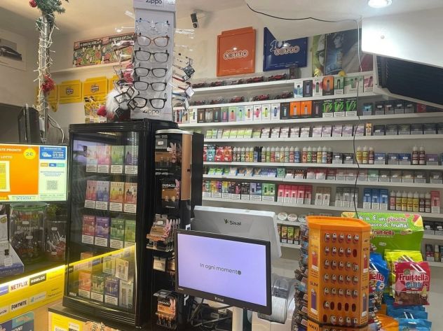 tabaccheria lotto servizi zona salaria cedo in vendita - Foto 3