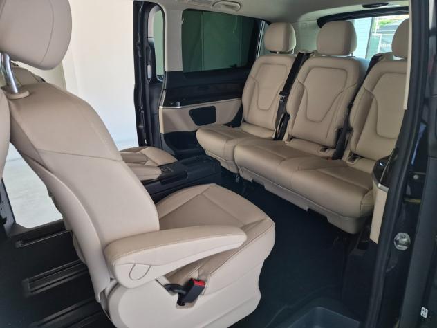 Mercedes-Benz V 220D AUTO PREMIUM BUSINESS LONG LED PELLE NAVI 7 POSTI CLIMA AUTO V. PRIVACY - Foto 10