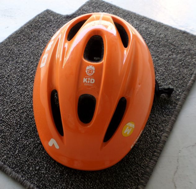 CASCHETTO BIMBO" B'TWIN ADJUSTSYSTEMS" K300 ARANCIONE - TRO-C-1 M.52-56