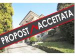 VILLA singola divisa in due APPARTAMENTI AUTONOMI