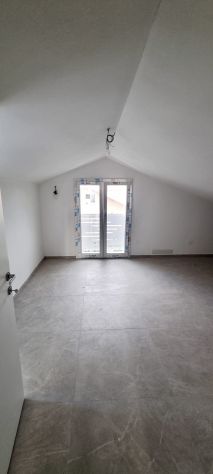 Riccione a 150mt dal lungomare mansarda luminosa con 2 camere e terrazzo - Foto 4
