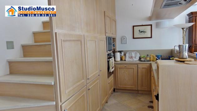 APPARTAMENTO di 5 vani e di 110 mq (CAPRI) rif. CVDBM - Foto 11