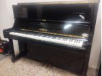 Pianoforte Yamaha U1 A con trasporto e panca inclusi