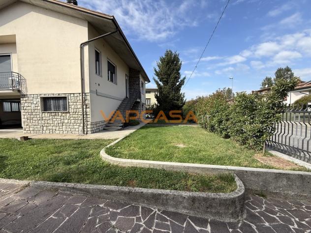 VILLA SINGOLA CON AMPIO GIARDINO PRIVATO - Foto 7