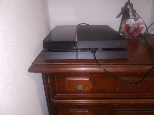 Vendo play station 4 usata funzionante - Foto 2