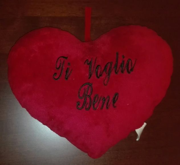 CUSCINO PELUCHE TI VOGLIO BENE : cuore, rosso, nuovo, originale.
