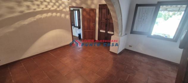 CHIESANUOVA – Soluzione indipendente su 2 elevazioni – 150 mq ca. oltre magazzino di 40mq ca. + giardino – 4 vani + acc. Buone condizioni. Euro 79 mil - Foto 6