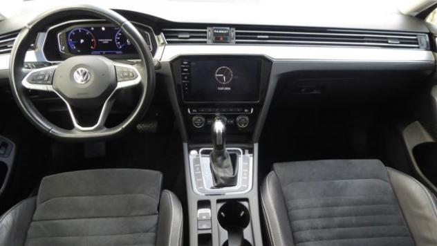 VOLKSWAGEN Passat Variant 2.0 TDI SCR 190 CV DSG Highline BMT rif. 23922446 - Foto 9