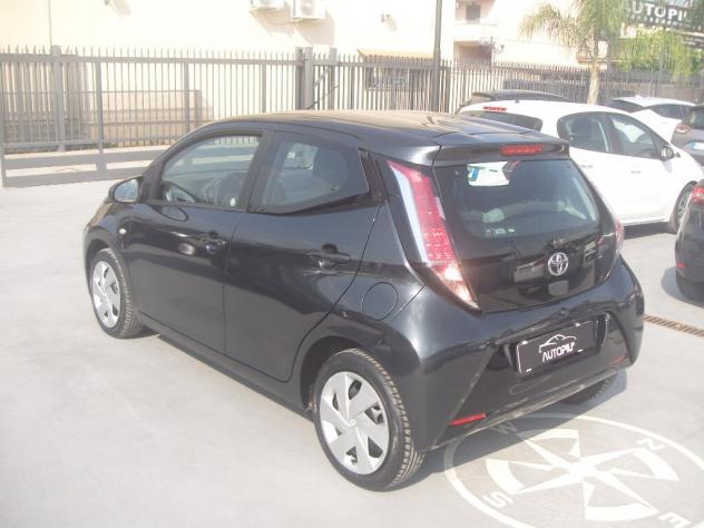 Toyota Aygo 1.0 VVT-i 69 CV 5 porte x-cool - Foto 3