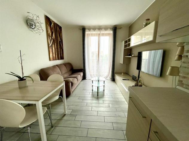 sa119 - signorile, panoramico bilocale arredato cn terrazzo, 2 balconi, bx ampio e cantina - Foto 3