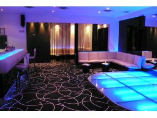 LAVORO RAGAZZA IMMAGINE NEI MIGLIORI NIGHT CLUB