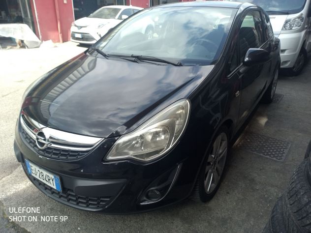 Opel Corsa 2011 - 6 marce - 95 CV - Foto 2