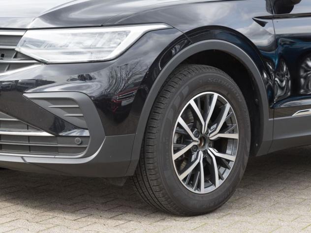 Volkswagen Tiguan 1.5 TSI LIFE NAVI LED ACC PACCHETTO INVERNALE - Foto 6